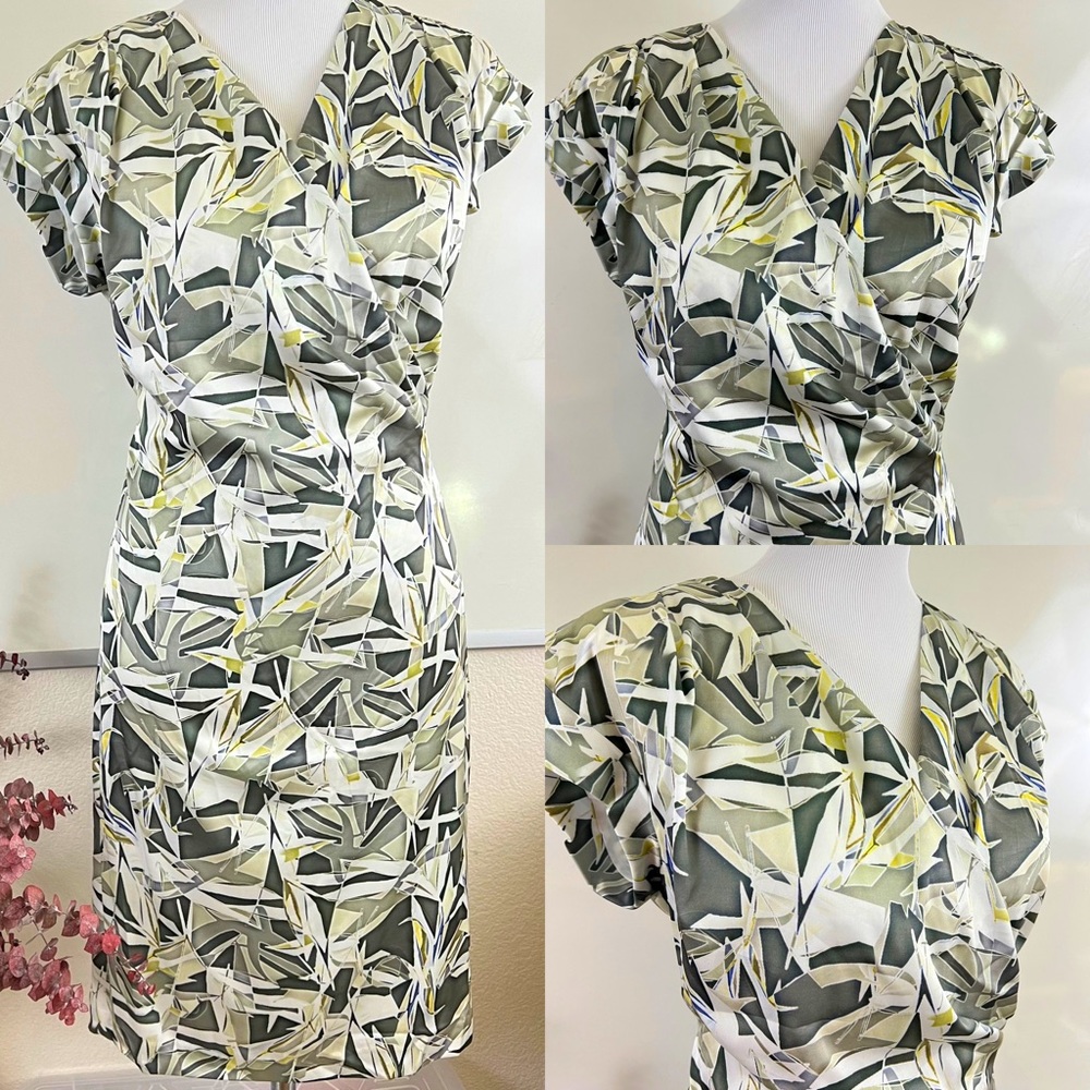 Lafayette 148 Luxurious Satin Finish Abstract Printed Pleated Dress 6 $450